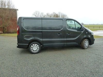 Gebraucht Opel Vivaro 140 PS (102 kW) 2016 Schwarz Van / Kleinbus