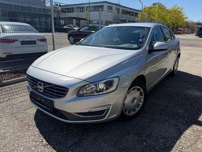 Second-hand Volvo S60 Summum 163 CP (119 kW) 2014 Argintiu Berlinǎ