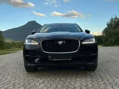Gebraucht Jaguar F-Pace Prestige 241 PS (177 kW) 2019 Schwarz SUV