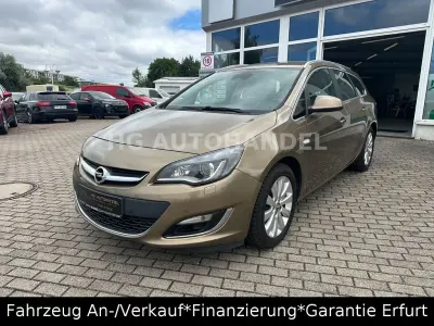 Gebraucht Opel Astra 165 PS (121 kW) 2013 Braun Limousine