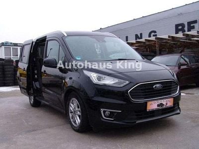 Gebraucht Ford Tourneo Connect Titanium 120 PS (88 kW) 2018 Shadow black Van / Kleinbus