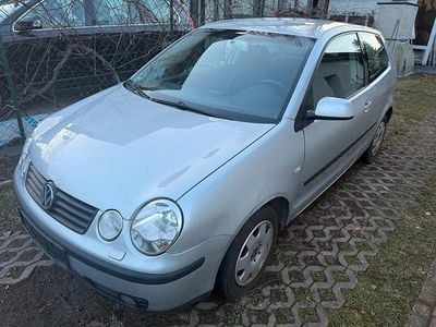 Gebraucht VW Polo 75 PS (55 kW) 2002 Silber Kleinwagen