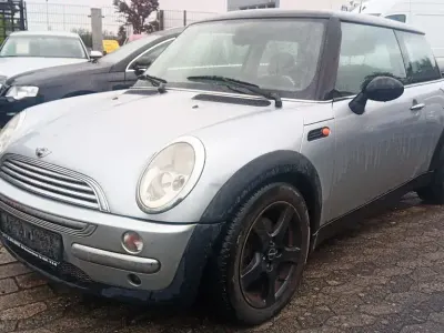 Używany Mini Cooper 116 KM (85 kW) 2003 Srebrny Hatchback
