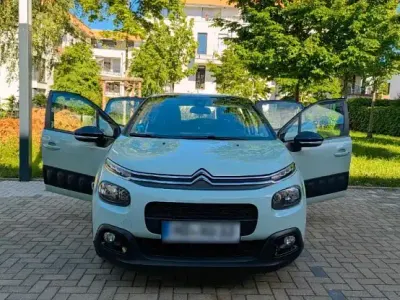 Używany Citroën C3 Shine 83 KM (61 kW) 2020 Zielony Hatchback