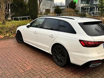 Weiß Gebraucht 2020 Audi A4 Comfort Kombi | 14.900 € (Teuer)
