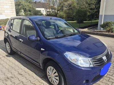 Second-hand Dacia Sandero 86 CP (63 kW) 2009 Albastru Hatchback