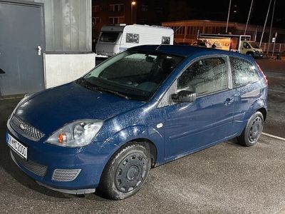 gebraucht Ford Fiesta 1,3 mit Tüv und Klima 198