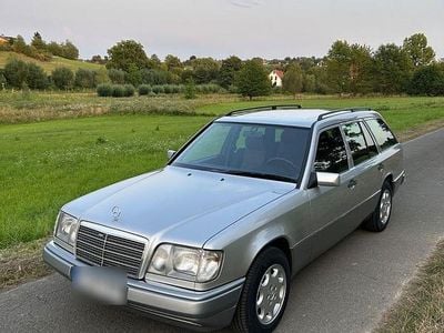 Gebraucht Mercedes E250 113 PS (83 kW) 1994 Silber Kombi
