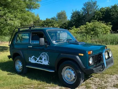 Gebraucht Lada niva 82 PS (60 kW) 2009 Grün SUV