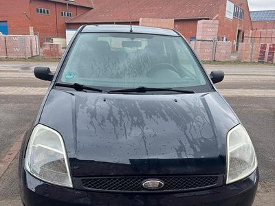 Gebraucht Ford Fiesta 60 PS (44 kW) 2004 Blau Kleinwagen