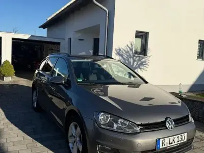 Second-hand VW Golf VII Comfortline 110 CP (80 kW) 2015 Gri Break
