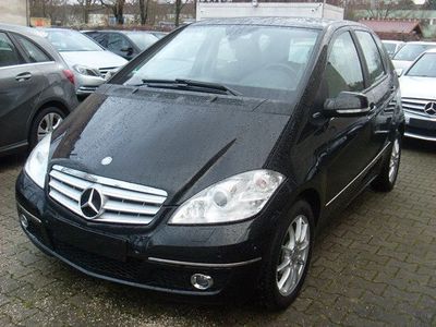 Schwarz Gebraucht 2011 Mercedes A200 Avantgarde Van / Kleinbus | 9.990 € (Teuer)