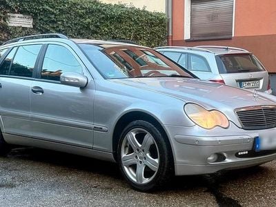 Silber Gebraucht 2003 Mercedes C180 Kombi | 1.850 €
