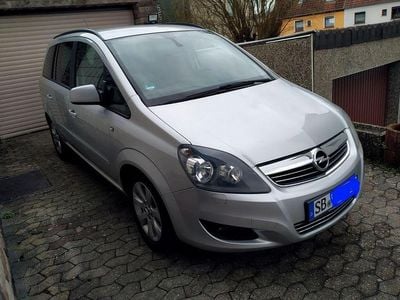 Gebraucht Opel Zafira Family 140 PS (102 kW) 2013 Silber Van / Kleinbus