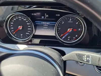 Usata Mercedes E300 Exclusive 245 CV (180 kW) 2019 Blu Station wagon