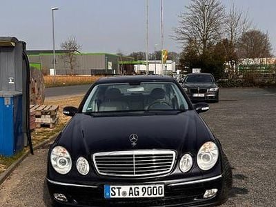 Gebraucht Mercedes E240 Avantgarde 177 PS (130 kW) 2005 Blau Limousine