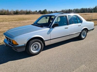 Gebraucht BMW 732 193 PS (141 kW) 1986 Silber Limousine