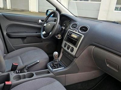 Second-hand Ford Focus 101 CP (74 kW) 2006 Negru Berlinǎ