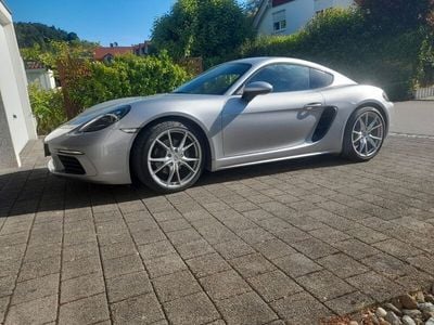 Porsche 718 Cayman