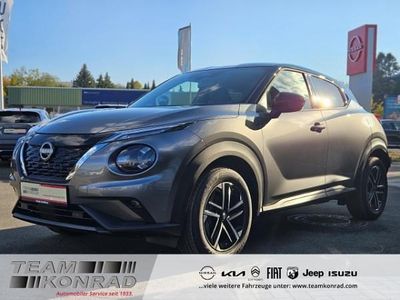 Neu Nissan Juke N-Connecta 143 PS (105 kW) 2025 Grau (dark grey (m), kontrastfarbe: black) SUV