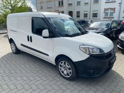 Gebraucht Fiat Doblò 95 PS (69 kW) 2018 Weiß Van / Kleinbus