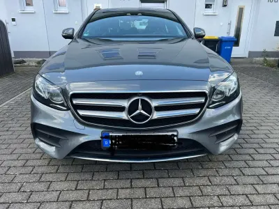 Gebraucht Mercedes E220 194 PS (142 kW) 2016 Grau Limousine