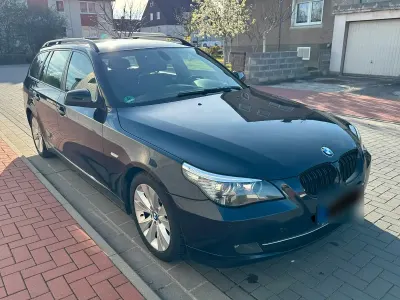 Gebraucht BMW 520 177 PS (130 kW) 2010 Blau Kombi