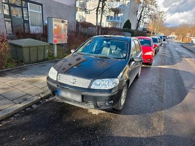Gebraucht Fiat Punto 60 PS (44 kW) 2009 Schwarz Kleinwagen