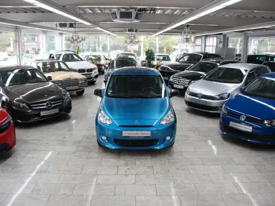 Gebraucht Mitsubishi Space Star Plus 71 PS (52 kW) 2016 Blau Kleinwagen