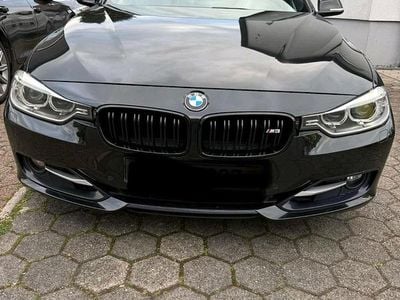 Gebraucht BMW 330 258 PS (189 kW) 2012 Schwarz Limousine