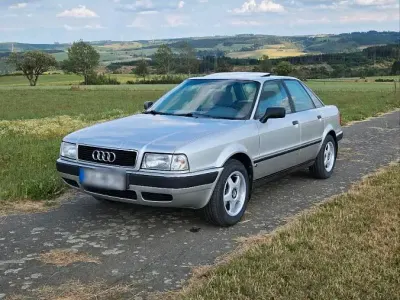 Gebraucht Audi 80 90 PS (66 kW) 1992 Silber Limousine