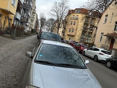 Second-hand Toyota Corolla 110 CP (80 kW) 2004 Argintiu Berlinǎ