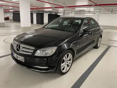 Gebraucht Mercedes C200 184 PS (135 kW) 2010 Schwarz Limousine