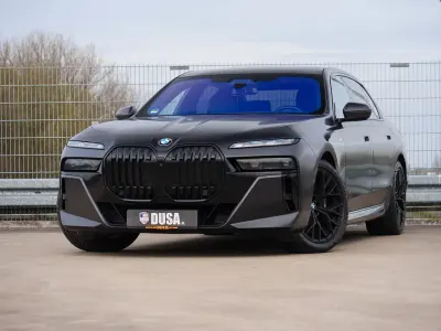 Gebraucht BMW 740 286 PS (210 kW) 2023 Schwarz Limousine