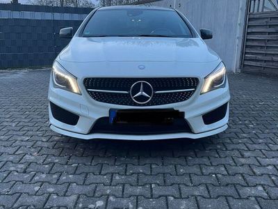 gebraucht Mercedes CLA200 Coupé AMG Line Night Paket PanDach