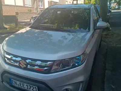 Gebraucht Suzuki Vitara Comfort+ 120 PS (88 kW) 2017 Silber SUV