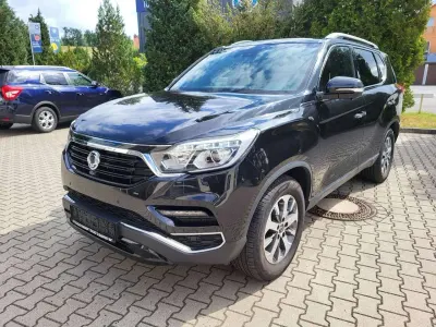 Gebraucht SsangYong Rexton Sapphire 181 PS (133 kW) 2018 Space black metallic SUV