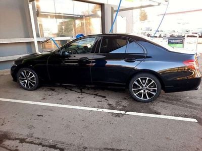 Mercedes E200