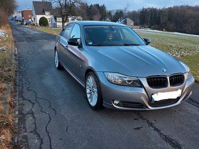 Gebraucht BMW 320 Sport Line 177 PS (130 kW) 2009 Grau Limousine
