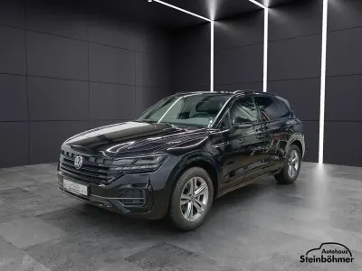 Gebraucht VW Touareg R-line 231 PS (169 kW) 2022 Deep black perleffekt SUV