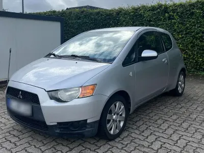 Gebraucht Mitsubishi Colt 95 PS (69 kW) 2010 Silber Kleinwagen