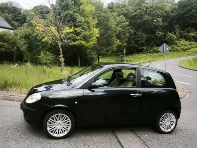 Gebraucht Lancia Ypsilon 60 PS (44 kW) 2006 Schwarz Kleinwagen