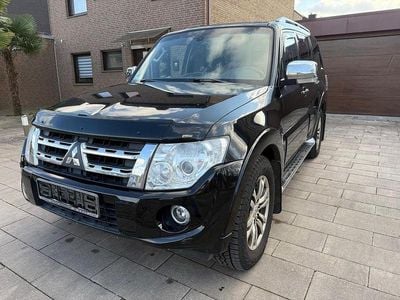 Gebraucht Mitsubishi Pajero Edition 190 PS (139 kW) 2013 Schwarz SUV