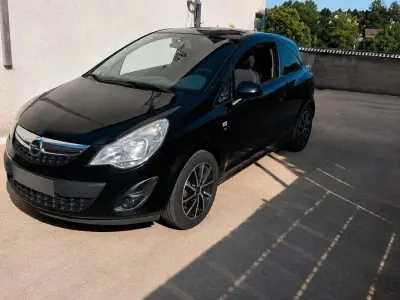 Gebraucht Opel Corsa 87 PS (63 kW) 2012 Schwarz Kleinwagen
