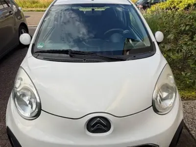 Gebraucht Citroën C1 68 PS (50 kW) 2012 Weiß Kleinwagen