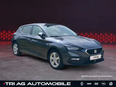 Gebraucht Seat Leon 131 PS (96 kW) 2021 Magnetic tech (metallic) Limousine