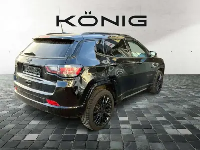 Gebraucht Jeep Compass 179 PS (131 kW) 2022 Carbon black metallic clear co SUV