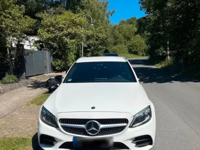 Gebraucht Mercedes C300 AMG line 245 PS (180 kW) 2019 Weiß Kombi