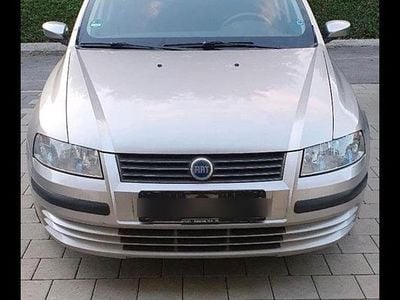 Grau Gebraucht 2002 Fiat Stilo Kleinwagen | 1.400 €