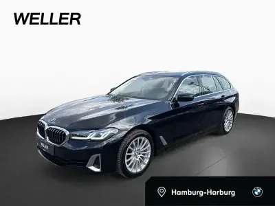 Gebraucht BMW 520 Luxury Line 190 PS (139 kW) 2023 Black sapphire (schwarz) Kombi